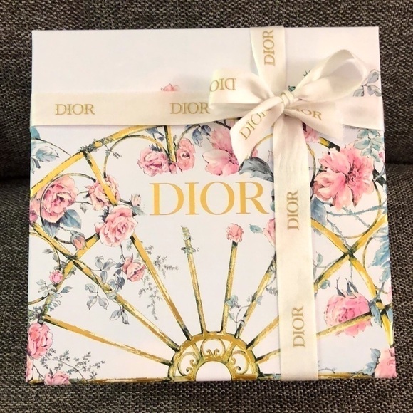 DIOR • BOX & RIBBON GIFT SET • GRANVILLE WHITE & GOLD FLORAL - Picture 2 of 16